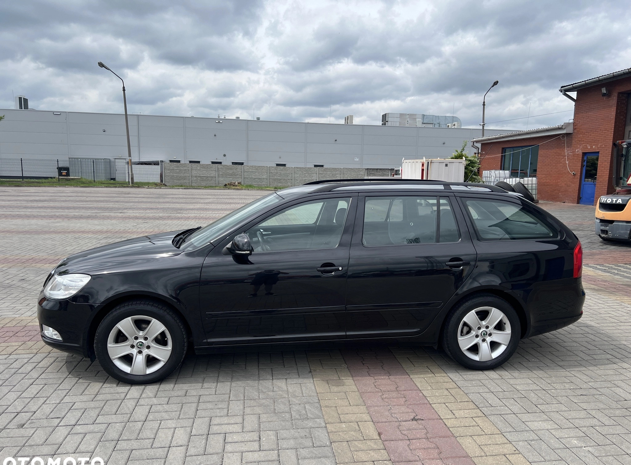 Skoda Octavia cena 18700 przebieg: 171600, rok produkcji 2009 z Miechów małe 232